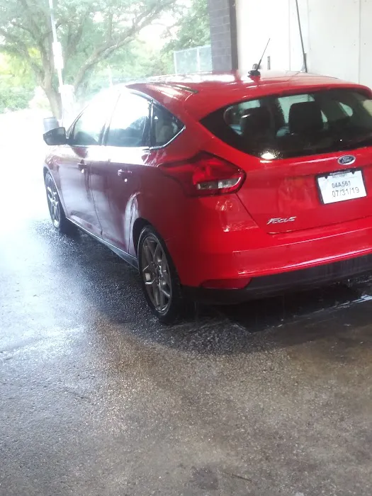 Crew Carwash Picture 3