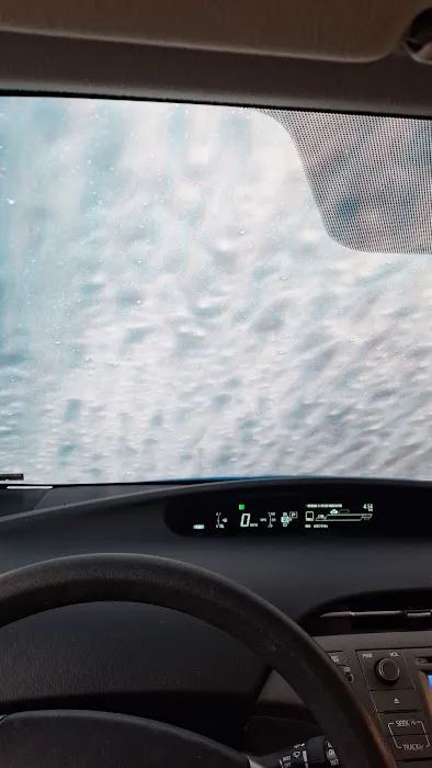 Diamond Finish Express Car Wash Picture 2