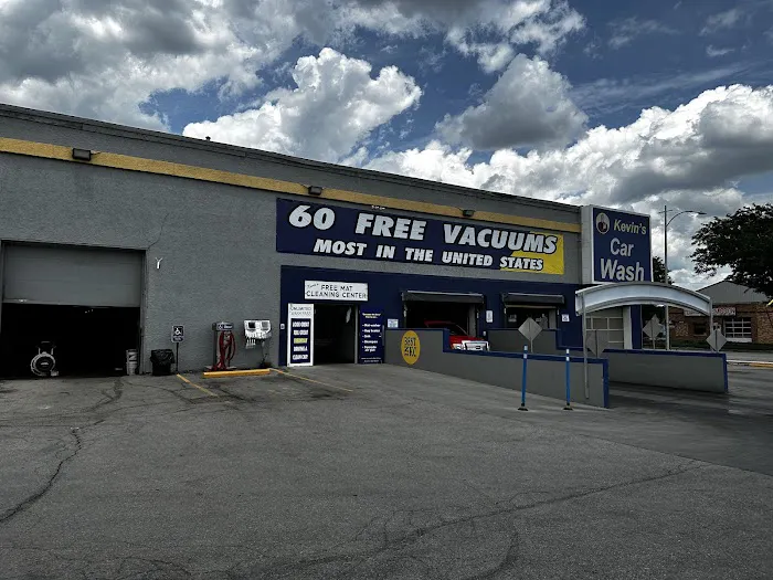 Speeder's Car Wash Picture 1