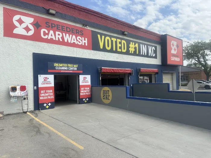 Speeder's Car Wash Picture 2