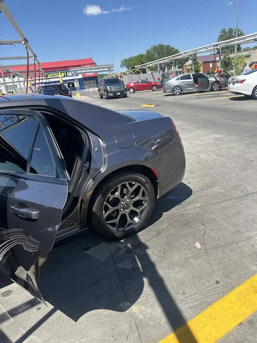 Speeder's Car Wash Picture 9