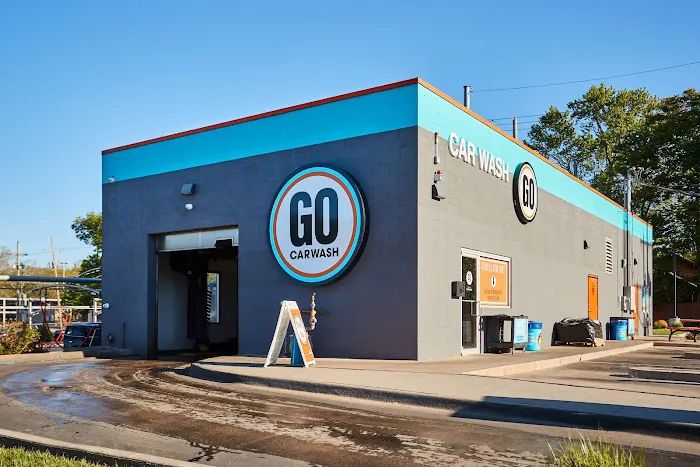 GO Car Wash Picture 1