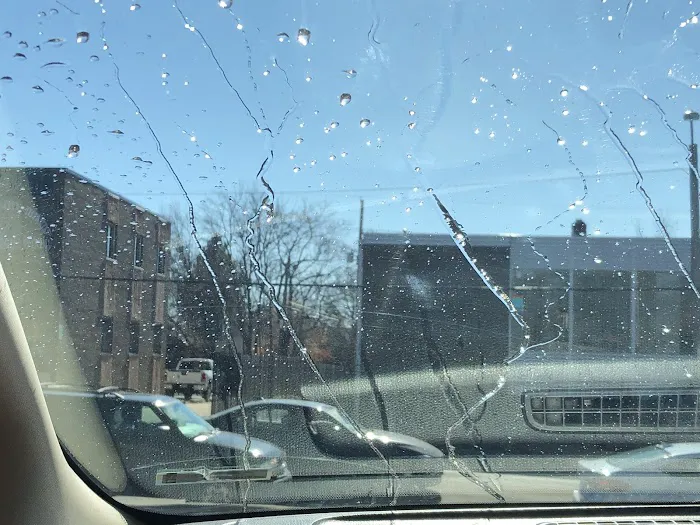 GO Car Wash Picture 5