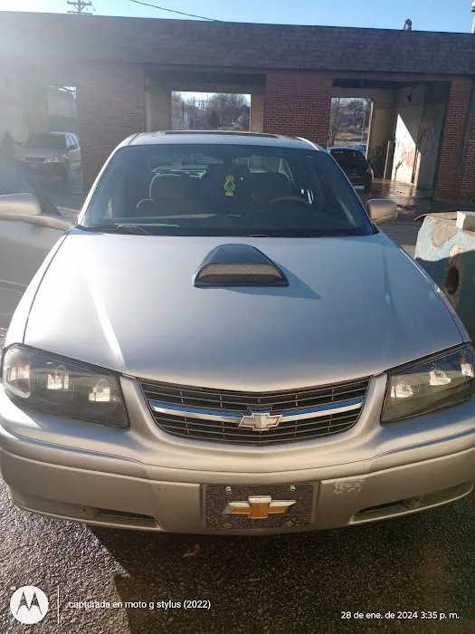 10th Street Car Wash Picture 3