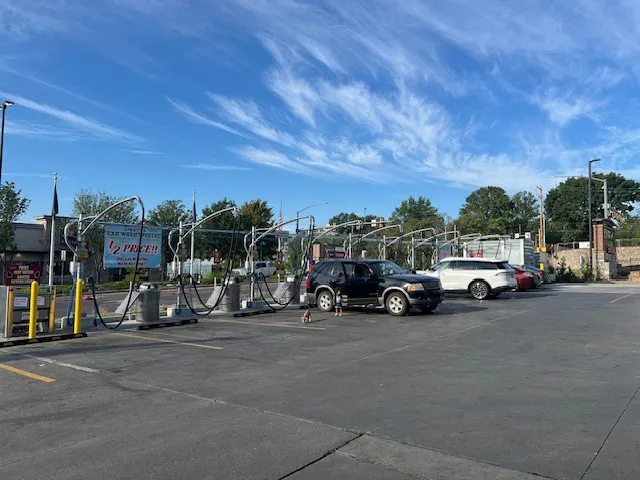 Speedy's Car Wash Picture 3