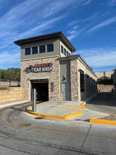 Speedy's Car Wash Picture 2