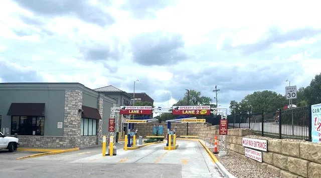 Speedy's Car Wash Picture 6