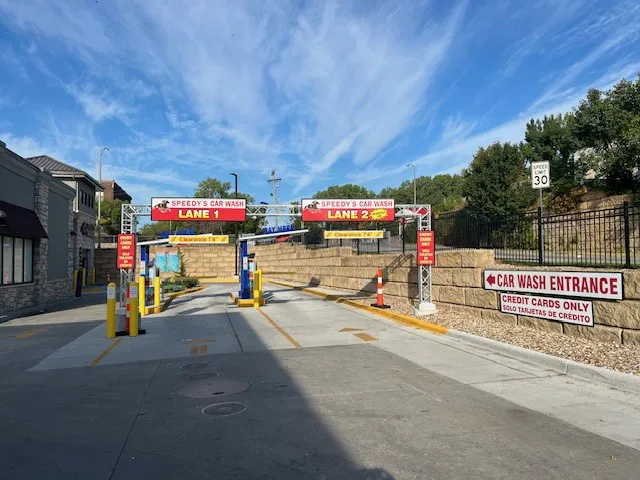 Speedy's Car Wash Picture 4