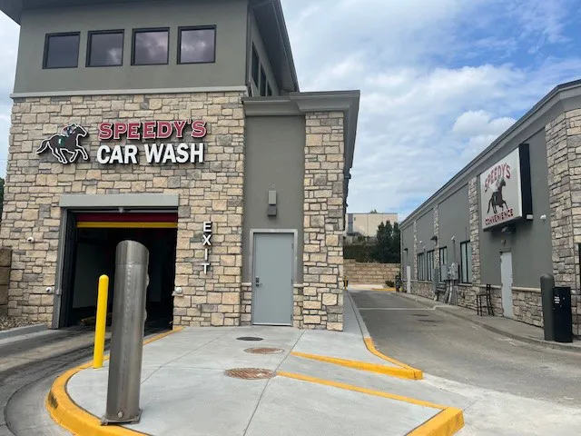 Speedy's Car Wash Picture 8