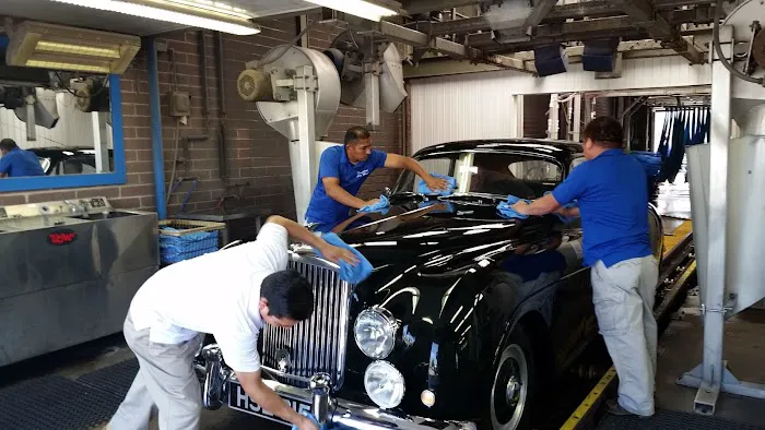 Rainbow Car Wash Picture 3