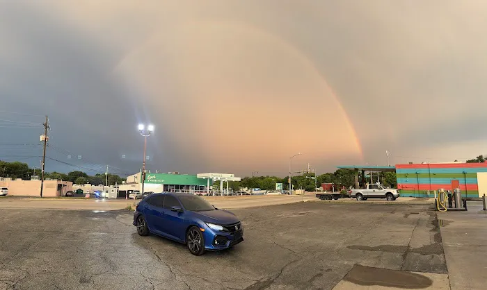 Mission Road Car Wash Picture 8