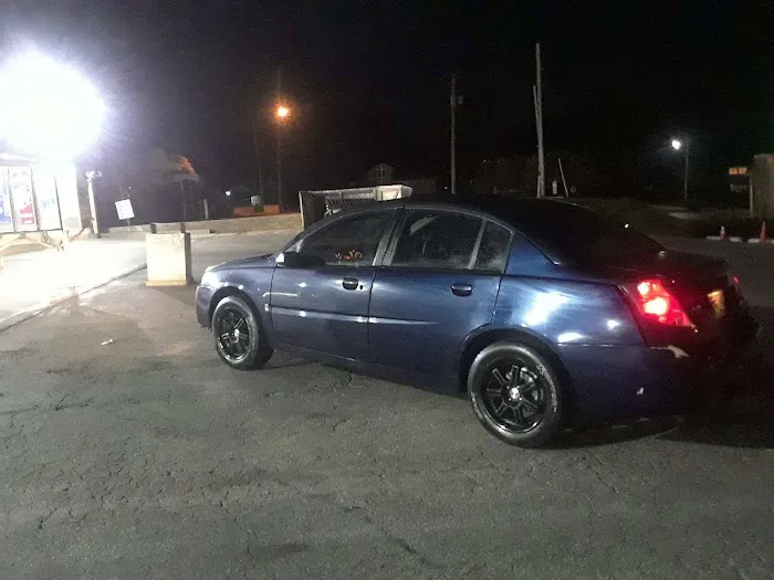 Mission Road Car Wash Picture 10