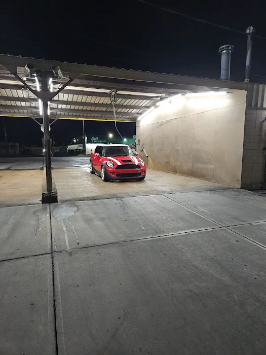 Mission Road Car Wash Picture 9