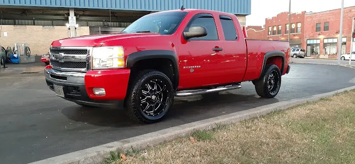 Midtown Car Wash Picture 5