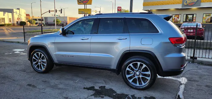 Midtown Car Wash Picture 9