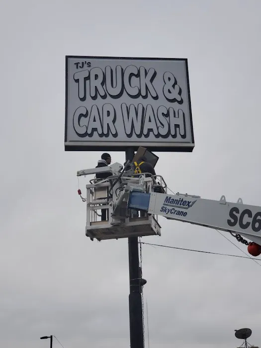 TJ's Truck & Car Wash Picture 2