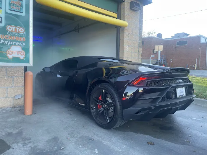 OTTO Car Wash Picture 6