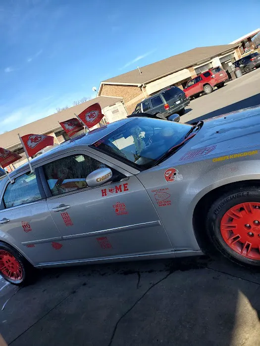 Riverside Car Wash Picture 5