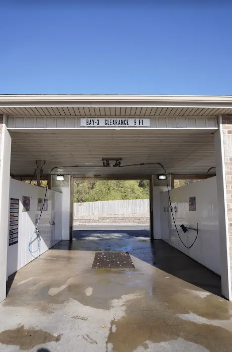 Riverside Car Wash Picture 2