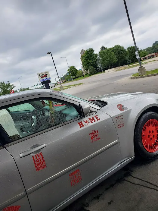 Riverside Car Wash Picture 9