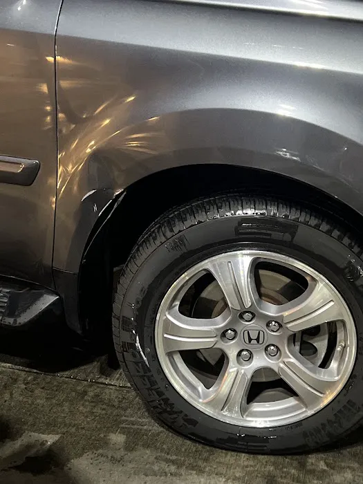 Tidal Wave Auto Spa | Car Wash Picture 2