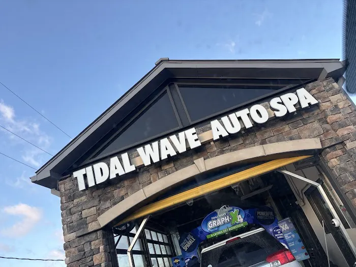 Tidal Wave Auto Spa | Car Wash Picture 1
