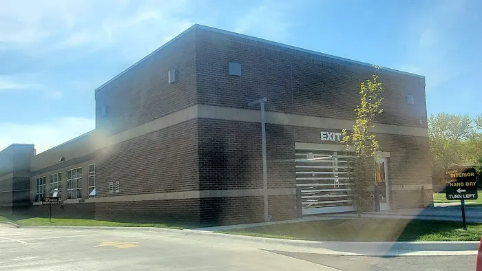 Charlie's Car Wash Picture 5