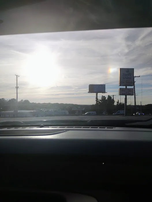 Swift Shine Car Wash Picture 2