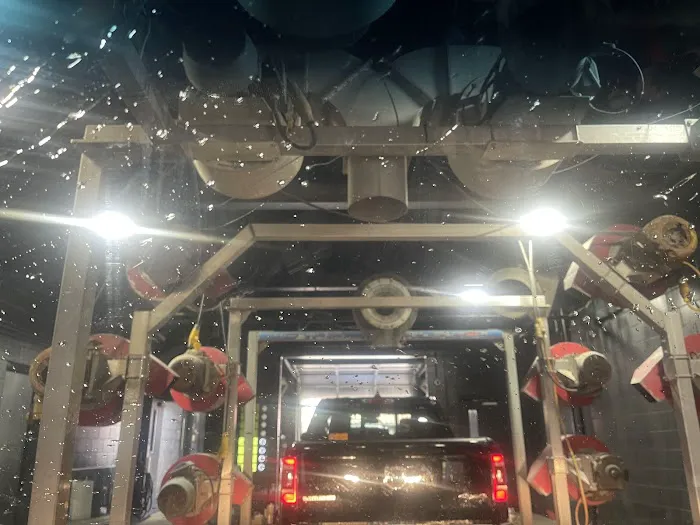 The Better Wash - Gladstone Express Tunnel Car Wash Picture 1