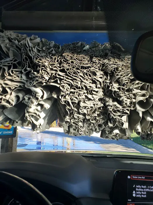 Tidal Wave Auto Spa | Car Wash Picture 8