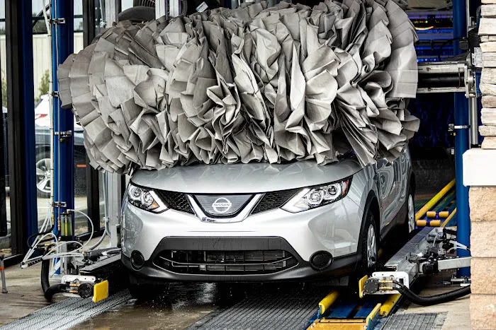 Tidal Wave Auto Spa | Car Wash Picture 10