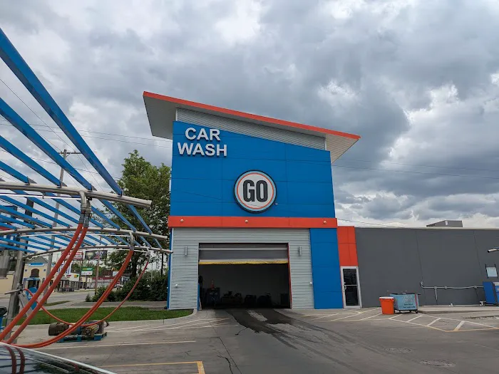 GO Car Wash Picture 1