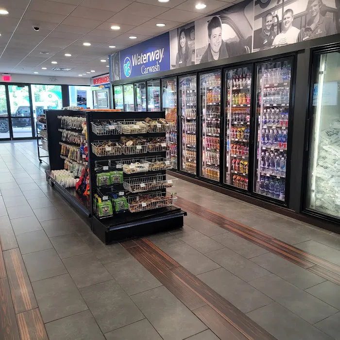 Waterway Carwash Picture 4