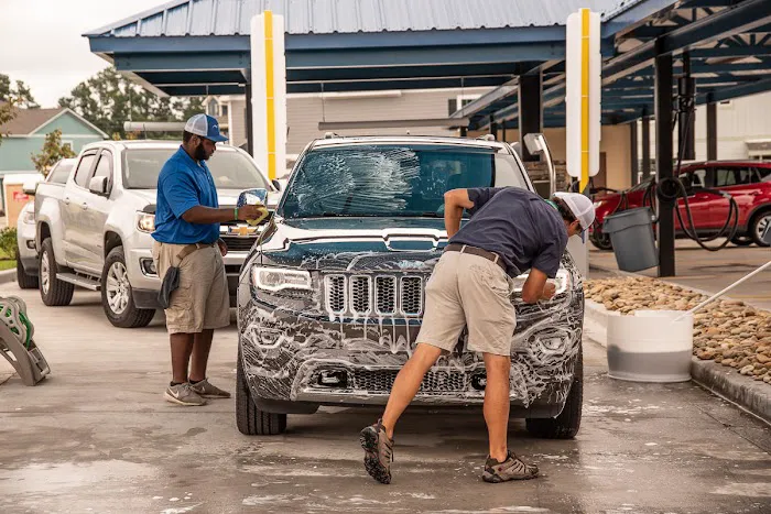 Tidal Wave Auto Spa | Car Wash Picture 5