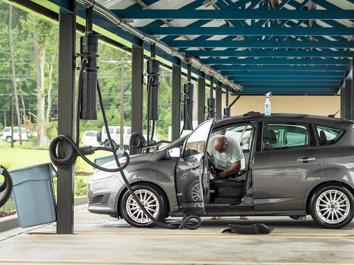 Tidal Wave Auto Spa | Car Wash Picture 9