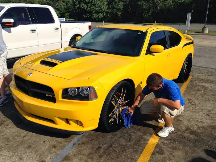 GO Car Wash Picture 9