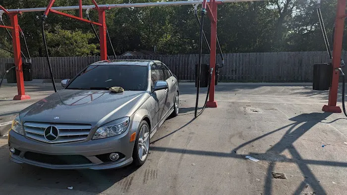 Zips Car Wash Picture 8