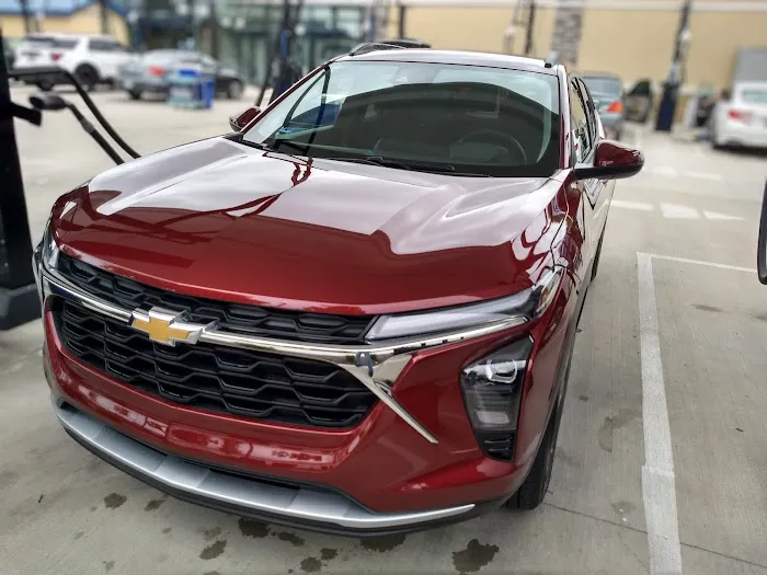 Tidal Wave Auto Spa | Car Wash Picture 4