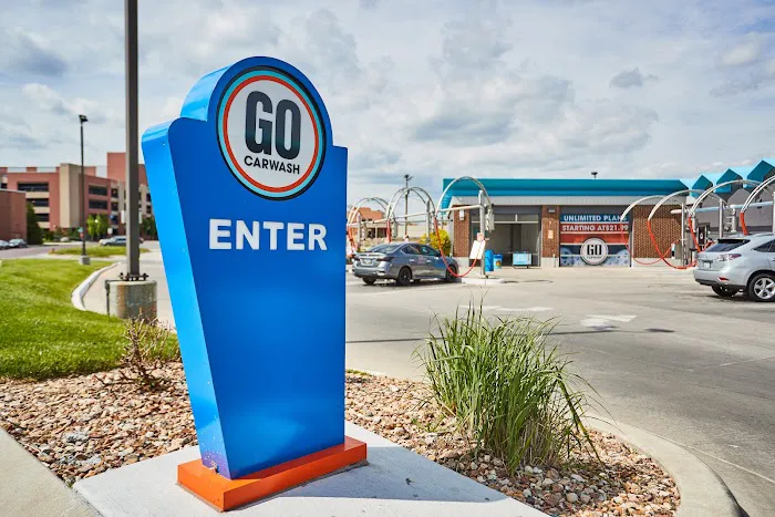 GO Car Wash Picture 1