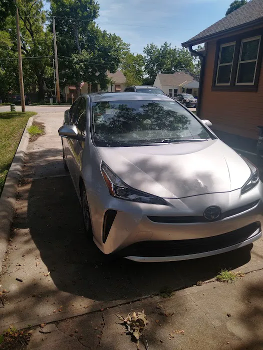 GO Car Wash Picture 4