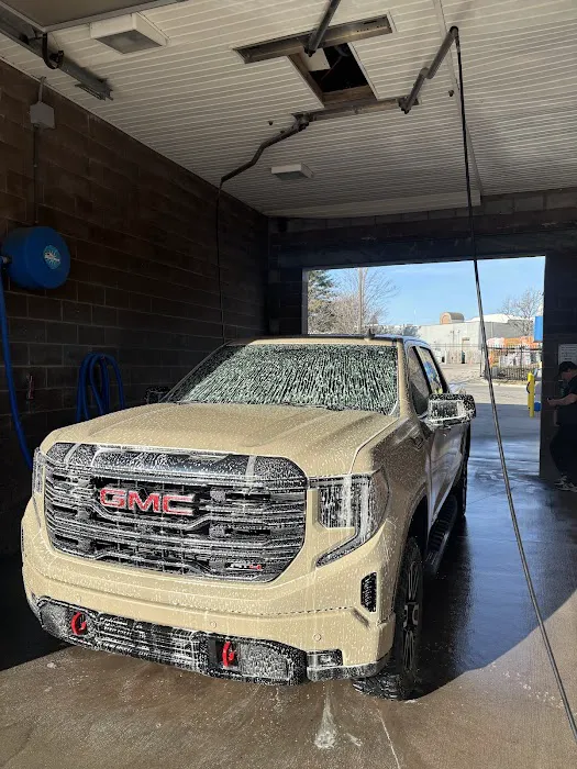 Premier Carwash Picture 2