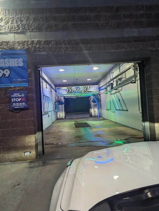 Premier Carwash Picture 5