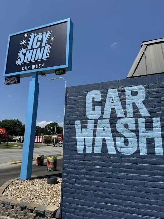 Icy Shine Car Wash Picture 2