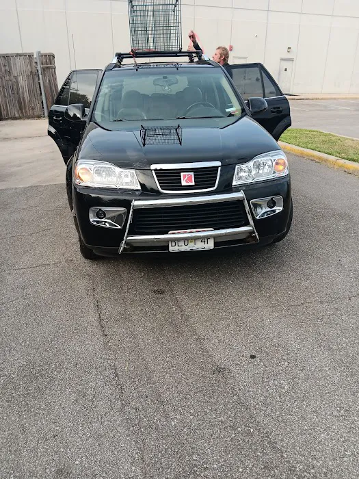 Icy Shine Car Wash Picture 5