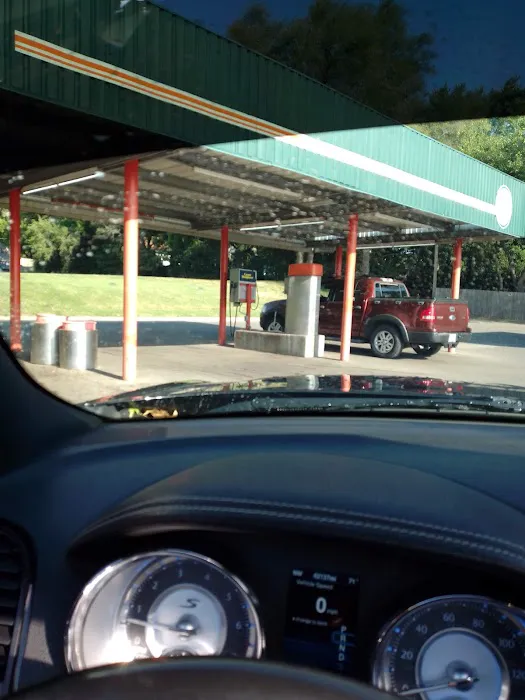 Swift Shine Car Wash Picture 9