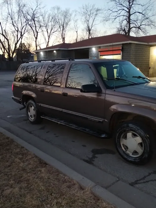 24 Hwy Car Wash Picture 4