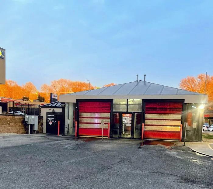 Glass House Car Wash Picture 2