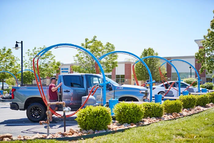 GO Car Wash Picture 2