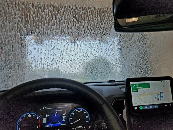 Classic Car Wash Picture 1