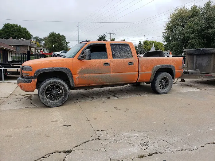 Classic Car Wash Picture 3